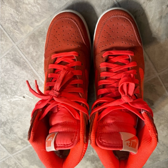 Bright orange Nike Dunk Sky High wedge sneakers size 6.5 - Picture 2 of 4